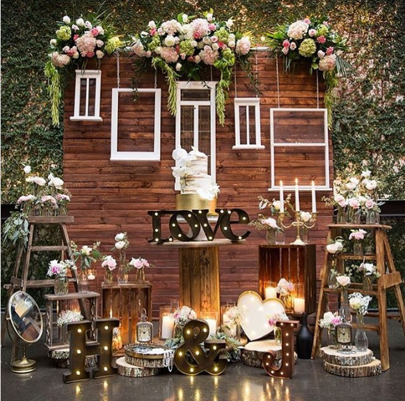 ¿Ventanas o Puertas para decorar tu fiesta?