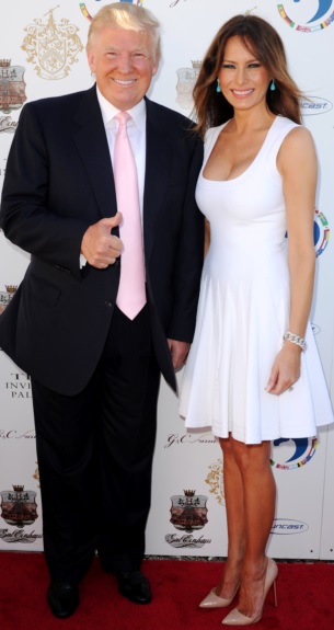 Donald Trump y Melania Knauss Foto de Donald Trump elegante con su esposa