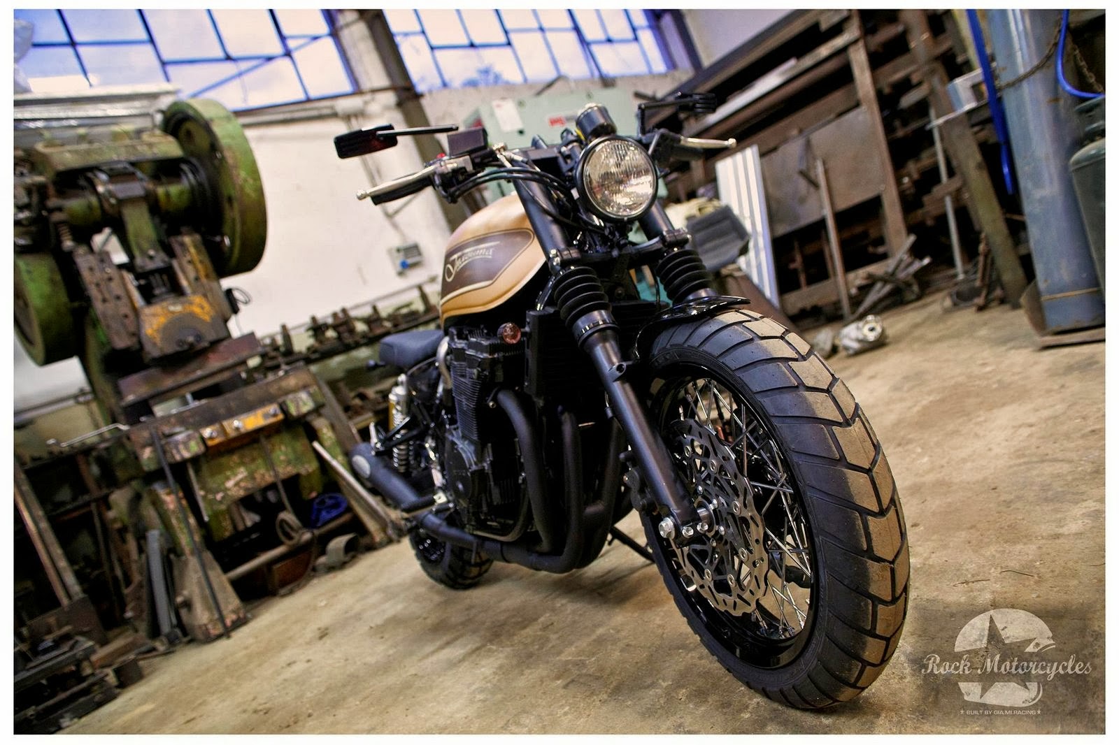 suzuki inazuma 750 scrambler