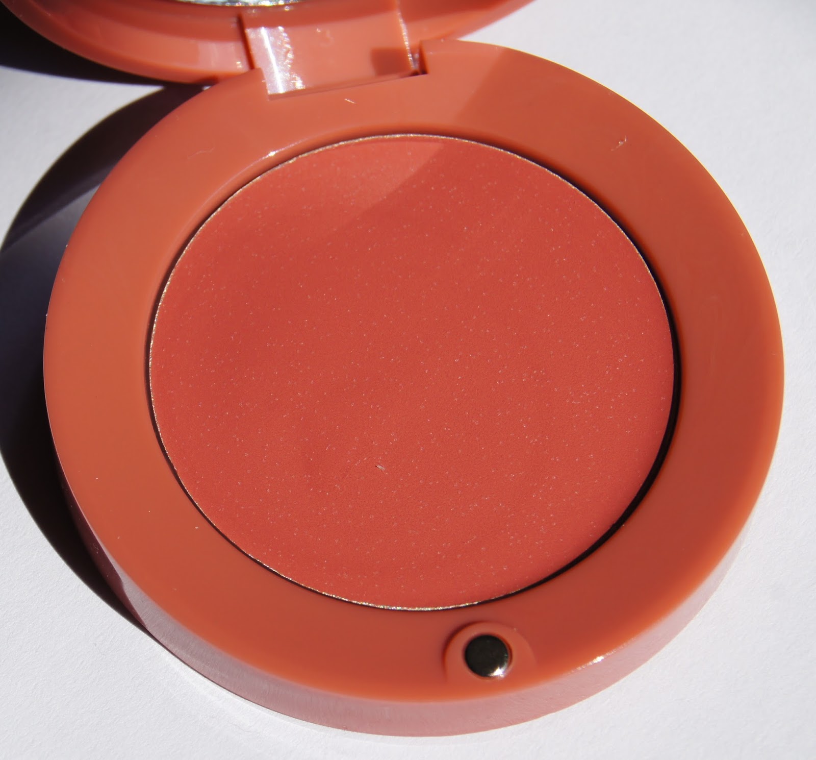 bourgeois little round pot cream blushes 04 sweet cherry review