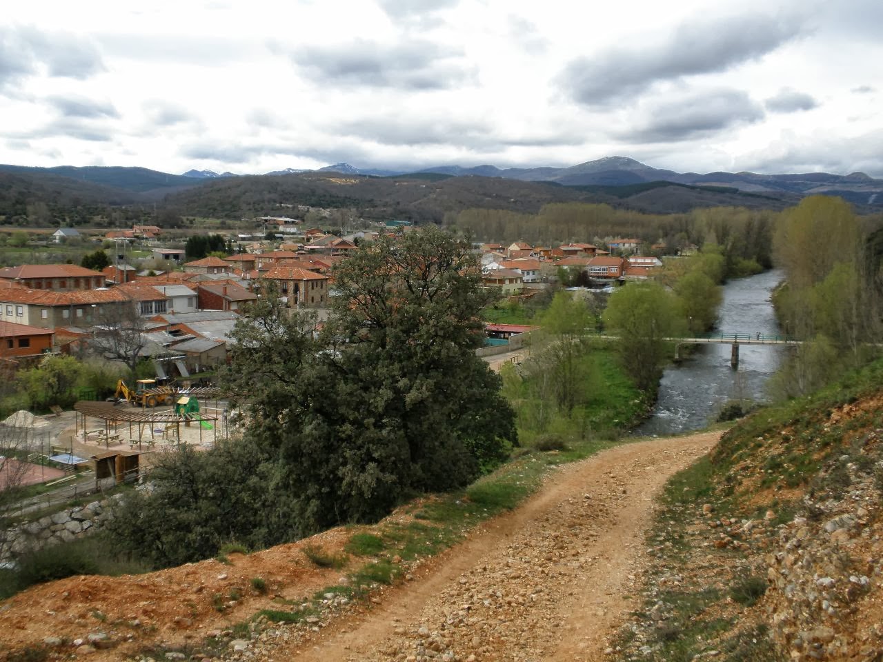 El camino de la felicidad: El camino del Salvador. Etapa 1: (Madrid