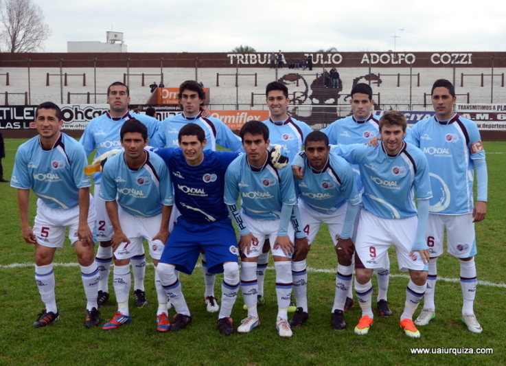 Club deportivo UAI-Urquiza institucional 2013 + clipping de medios