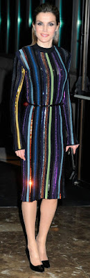 Robe Nina Ricci / escarpins Magrit / pochette Burberry