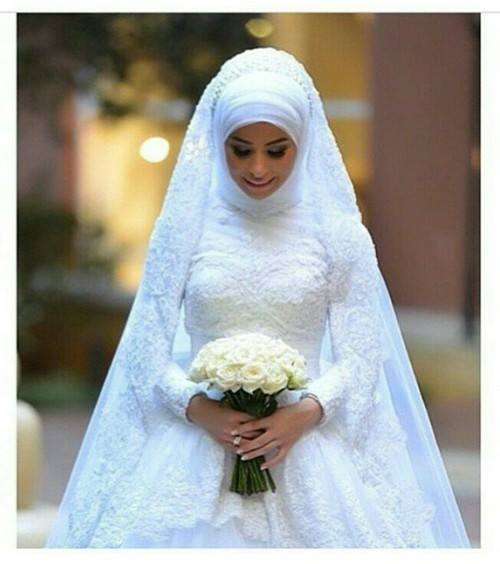 ... Ã  s inspirer correctement de ces styles de robes hijab pour mariÃ©es