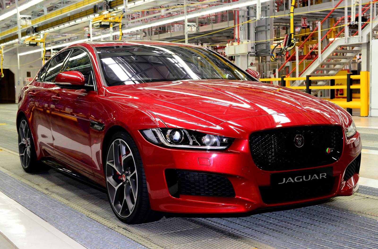 Jaguar XE - produção iniciada