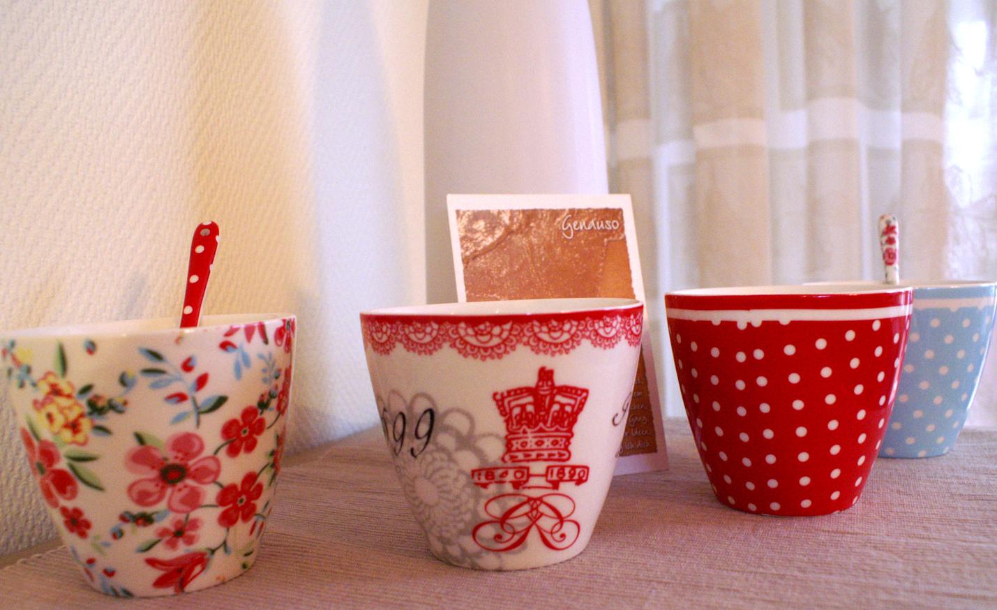 eigenfarbig: Januar 2012