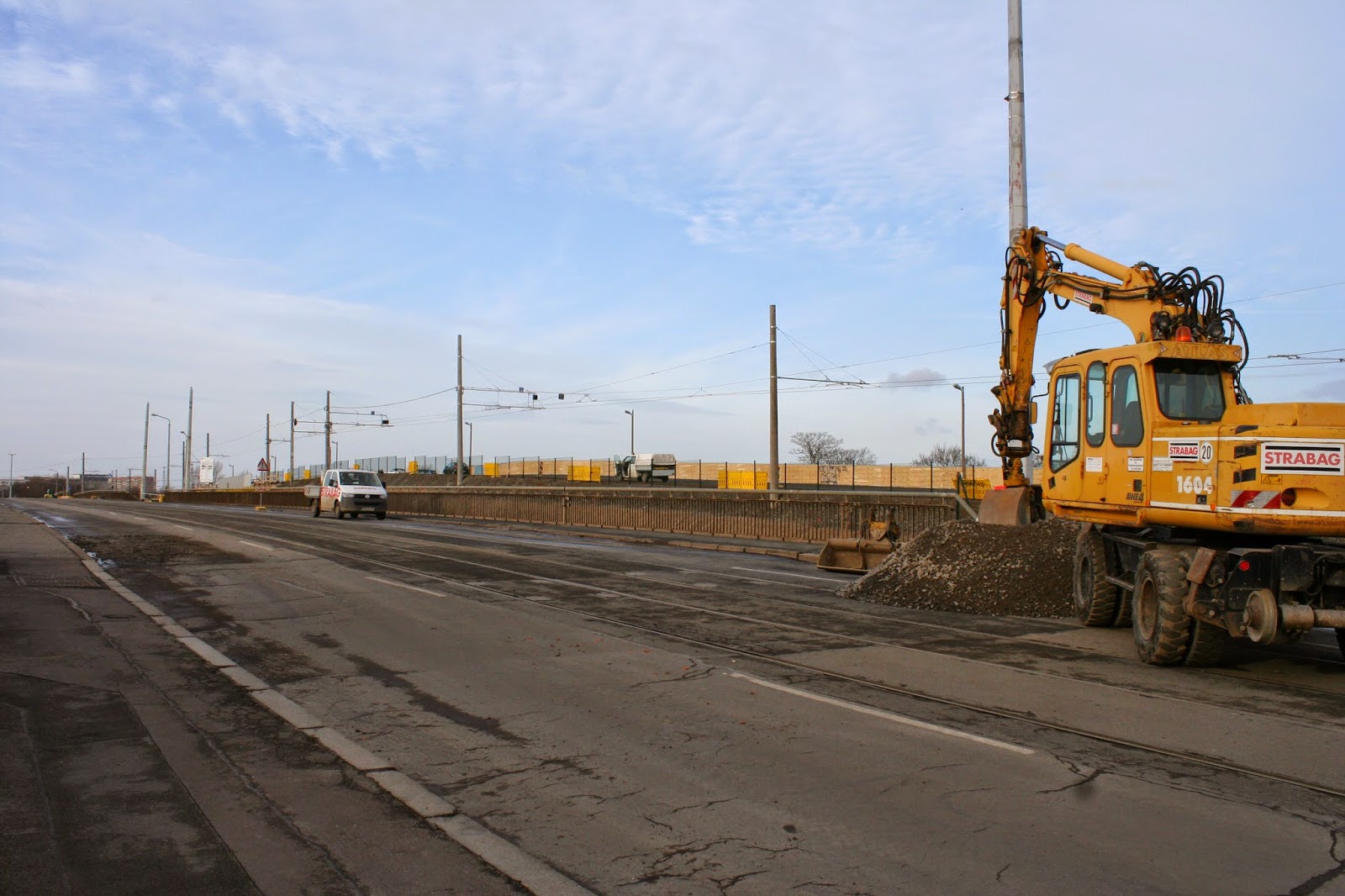 Antonienbrücke 21.12.2014 - kein Verkehr mehr auf der Brücke Antonienbrücke 21.12.2014 - kein Verkehr mehr auf der Brücke