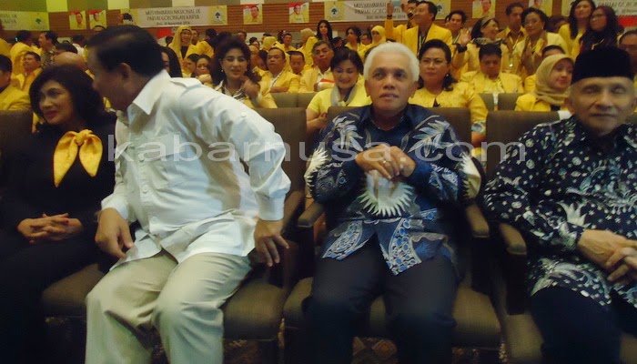 Jelang Kongres, Kubu Zulhas Jual Nama Amin Rais?