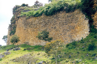 Ein Buch Lesen 1 Kuelap Eine Geheimnisvolle Metropole Der