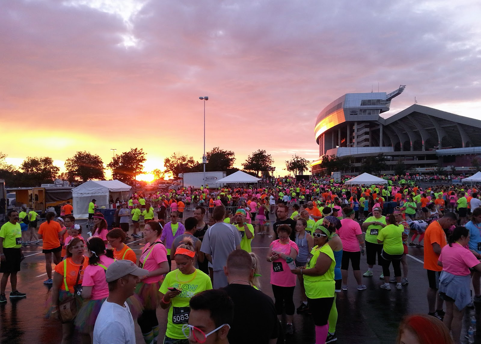 Losing The Glass Slippers : Glow Run 5K Recap!