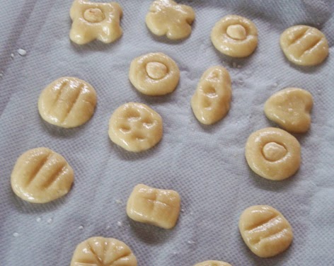 elaboraciónb de figuritas de mazapán 6