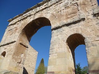 Detalle del arco central