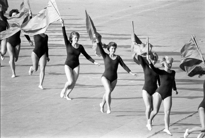 Russian People and Progress in 1960s ~ vintage everyday