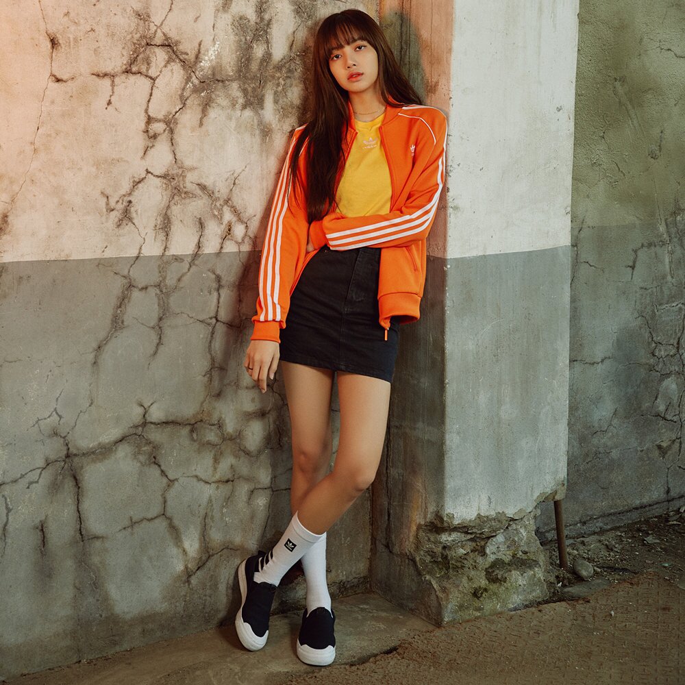 BLACKPINK Lisa Is A Charming ADIDAS Model! Daily K Pop News