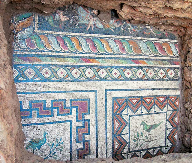 Majestic mosaic unearthed in Northern Greece