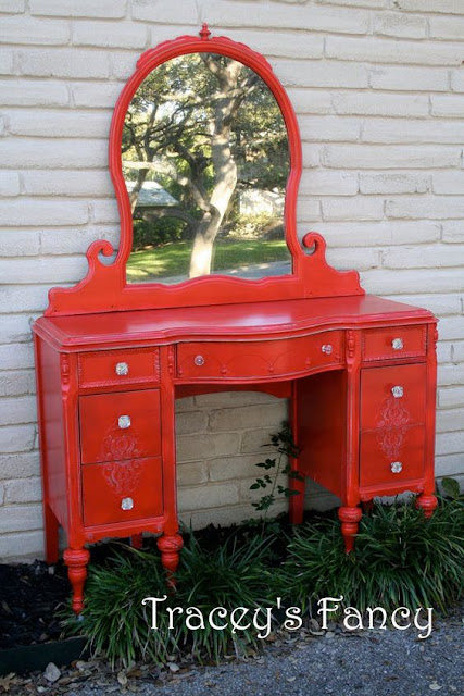 tocador reciclado rojo