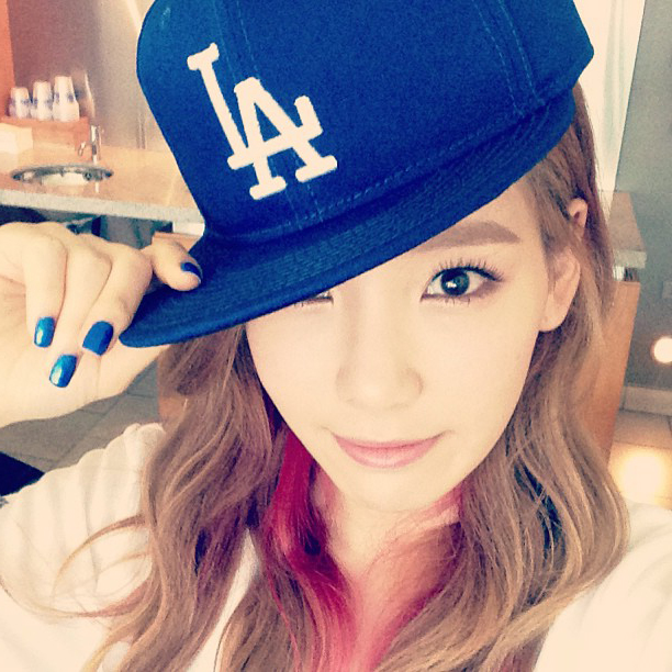 snsd+taeyeon+baseball+(3).jpg