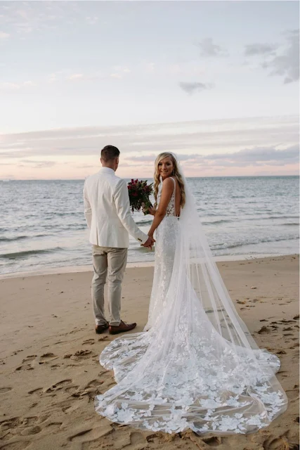portsea hotel wedding melbourne jessica prince photography florals bridal gown australian designer