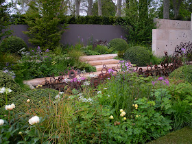Victoria's backyard: Chelsea Flower Show 2012: the first glimpse