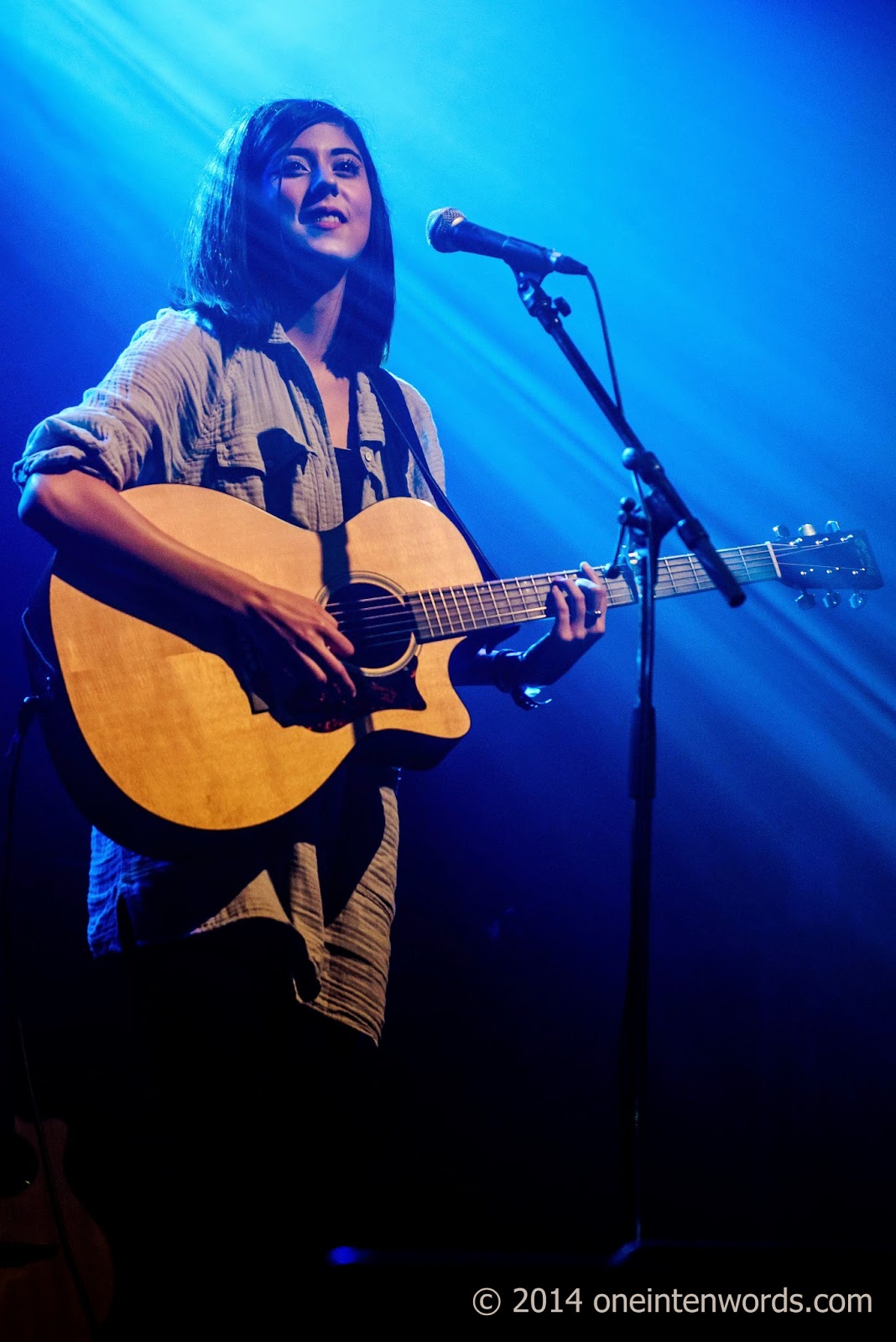 One In Ten Words Daniela Andrade At Sound Academy one in ten words