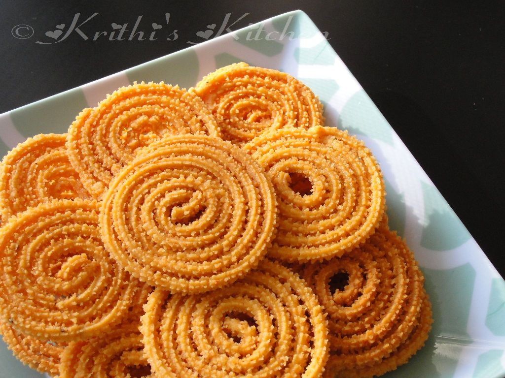 Krithi's Kitchen Spicy Murukku / Chakali for Diwali with StepbyStep