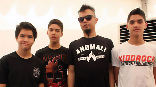 APA? Ahmad Dhani Sebut Anaknya yang Ini Kurang Macho? APA? Ahmad Dhani Sebut Anaknya yang Ini Kurang Macho?