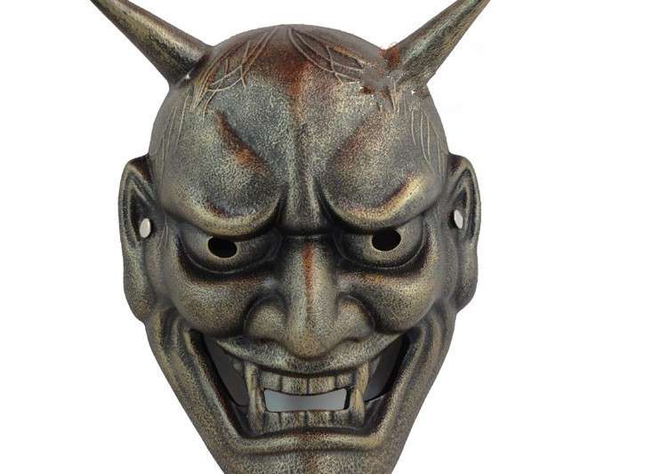 10 Topeng Hantu Paling Menyeramkan Rumah Apartemen Hotel