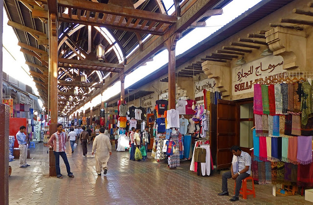 Souqs of Dubai www.blogfromtheblue.com