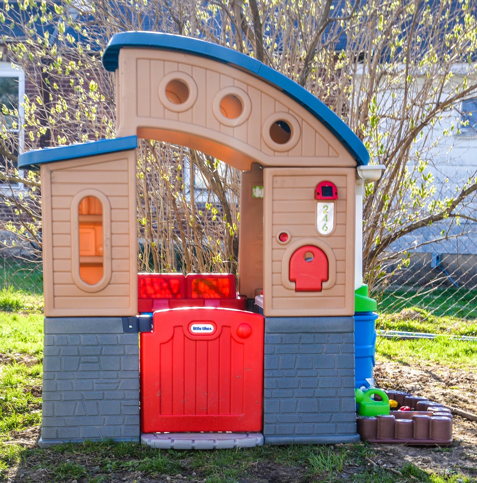 Little Tike's GoGreen Playhouse the first playhouse that is Eco