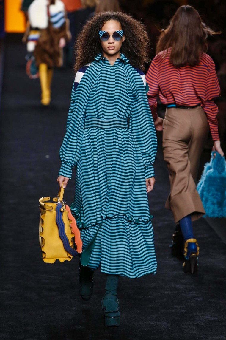 Fendi Fall/Winter 2016-2017 RTW MFW fendi-fall-winter-2016-2017-collection-milan-fashion-week, fendi-fall-winter-2016-2017, fendi-fall-winter-2016, fendi-fall-winter-2017, fendi-fall-2016, fendi-fall-2017, fendi-fall-winter-kendall-jenner, fendi-kendall-jenner, du-dessin-aux-podiums-dudessinauxpodiums, kendall-jenner-first-face-fendi