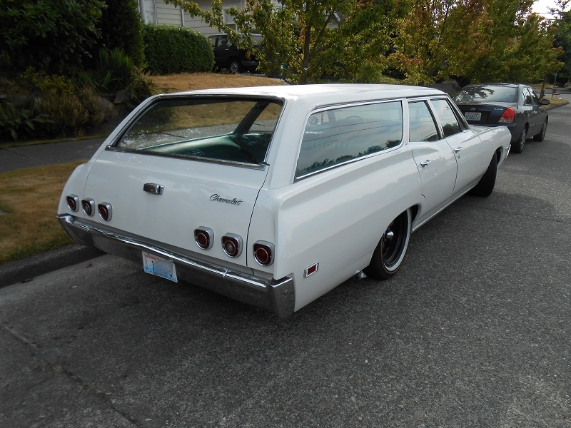 Seattle's Parked Cars: 1968 Chevrolet Impala Wagon