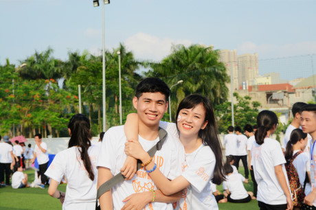 Lan dau tien teen 12 Chuyen Nguyen Hue tai Hue duoc don Le truong thanh - Anh 7