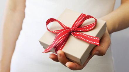 Cara memuntuk kado ulang tahun unik, Cara memutk kado unik utkan sendiri utk pacar, Hadiah yg pas untuk ulang tahun istri, Kado ulang tahun utk ibu yg sederhana, Contoh hadiah ulangtahun perkahwinan buat suami, Kado ulang tahun yang cocok utk suami, Kado ultah unik buatan sendiri buat pria, Hadiah buat pria saat anniversary, Kado ulang tahun apa buat suami, Hadiah ulang tahun utk anak laki-laki usia 1 tahunborder=