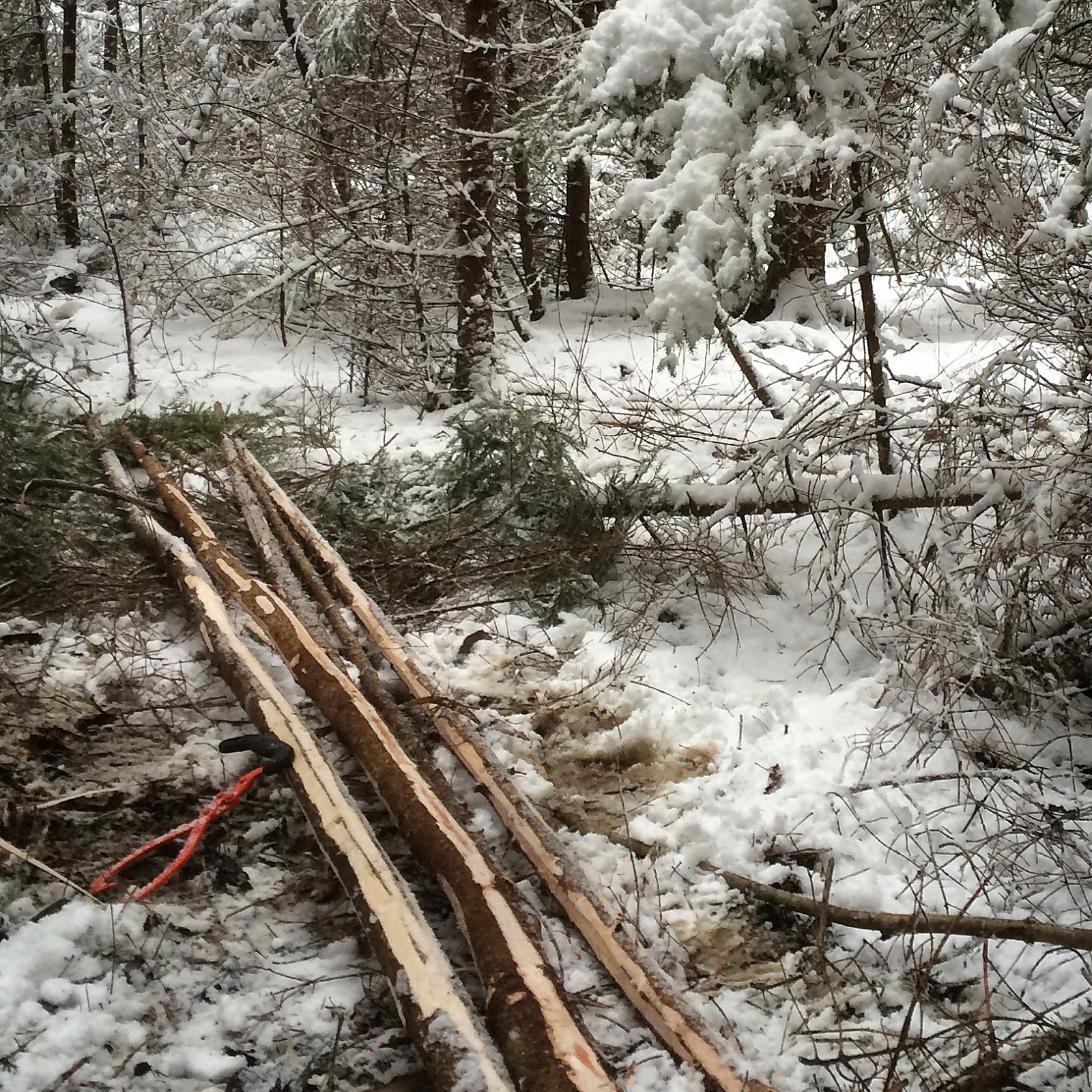 Svenska Gärdsgårdar hantverk som det gjordes förr Byggsäsongen igång!