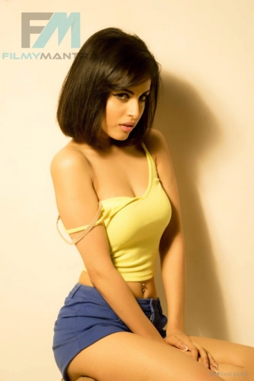 Priya Banerjee Hot Photogallery