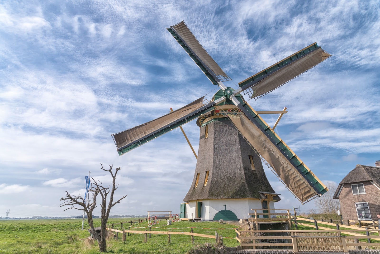 Travel stories from the World: Visit to an authentic Dutch Windmill