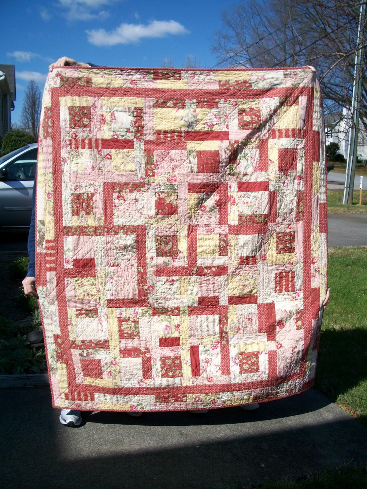 Sew Cook and Travel Pom Pom de Paris Quilt Finish