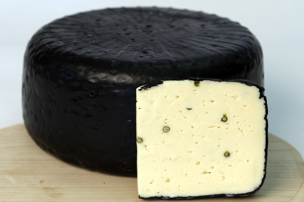 почему сыр черный. сыр с черной плесенью. сыр блэк лимон. сыр черный король ипатово. почему сыр черный.