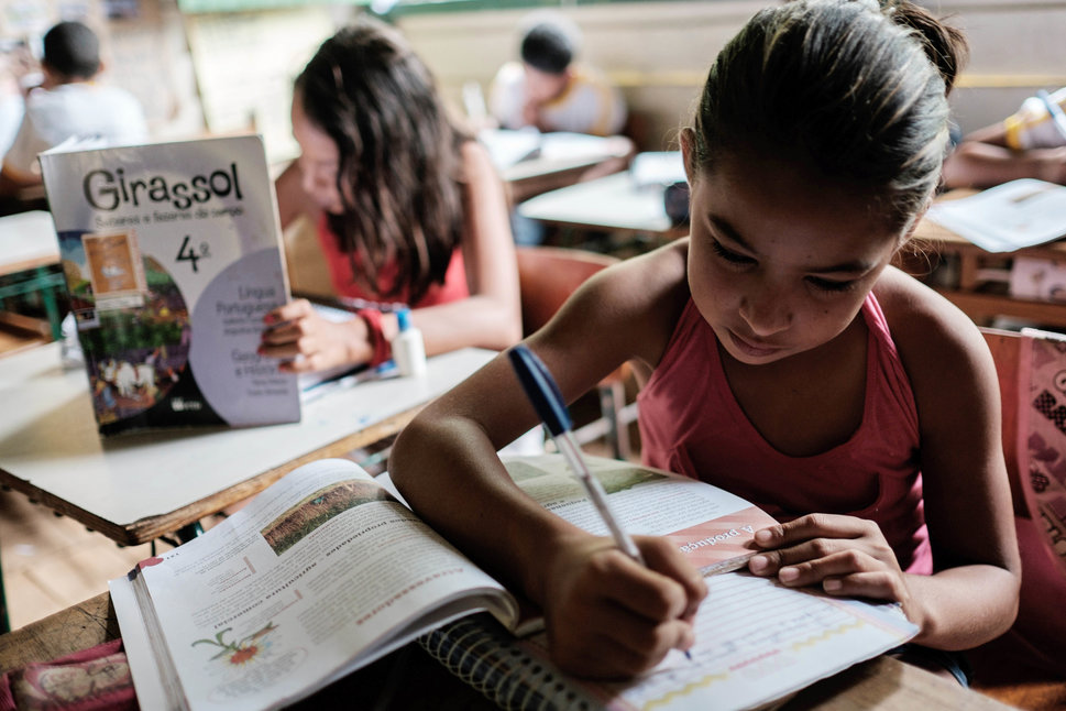 30 Beautiful Pictures Of Girls Going To School Around The World - Brazil