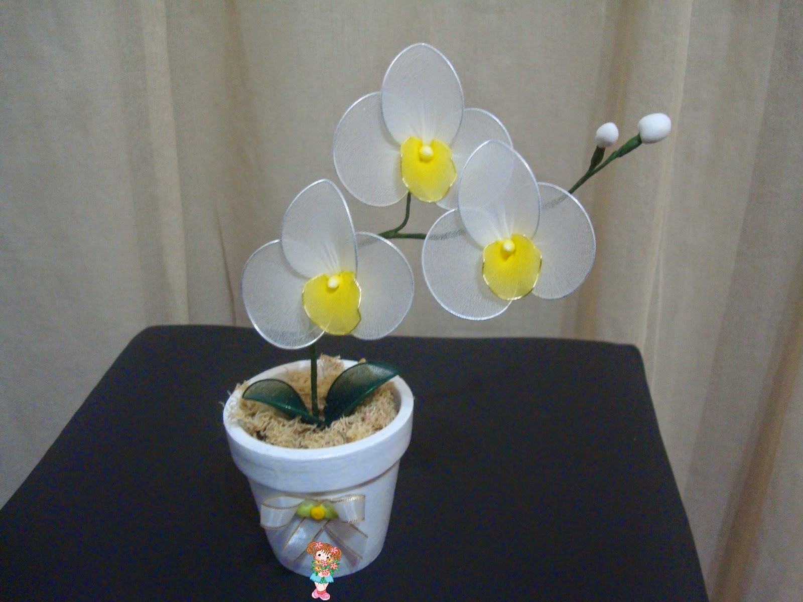 Ateliê Cris Flores & Lembrancinhas: Mini orquidea em meia de seda