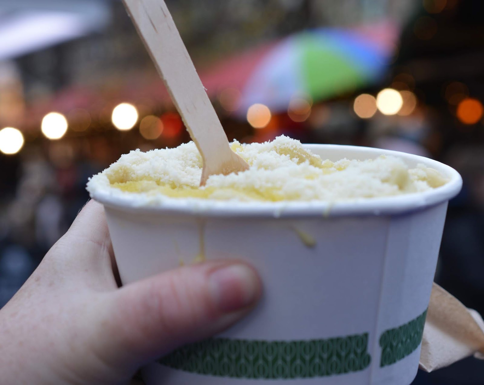 Top Tips for Driving to Edinburgh Christmas Markets with Kids - Mac and Cheese 