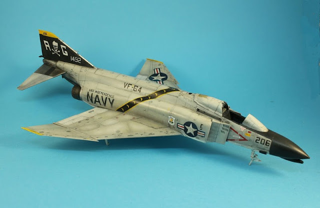 Montage pas à pas du F-4B Phantom II d'eduard au 1/48. F-4B Phantom II,Eduard 1/48, le jus.
