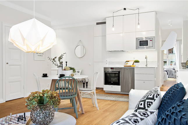 Combinar marrón con turquesa y mostaza