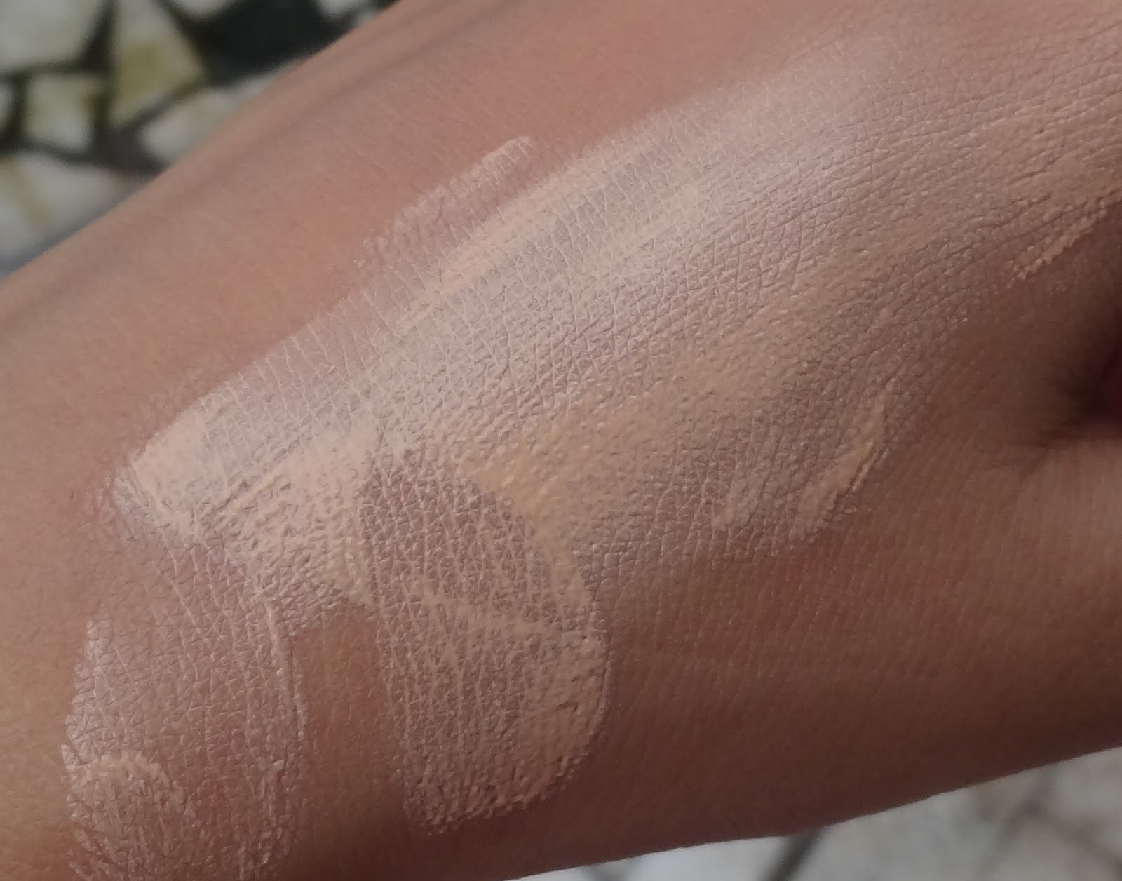 ponds tinted moisturiser