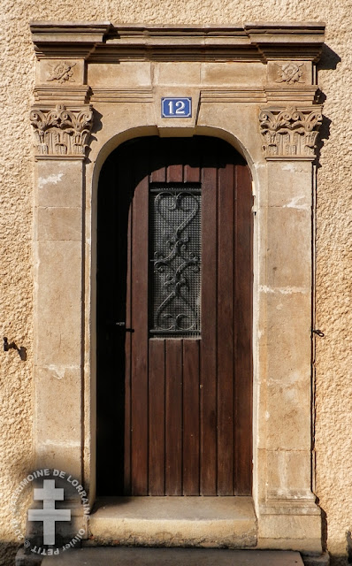 MONTIERS-SUR-SAULX (55) - Quartier aux maisons XVIIe-XVIIIe siècles