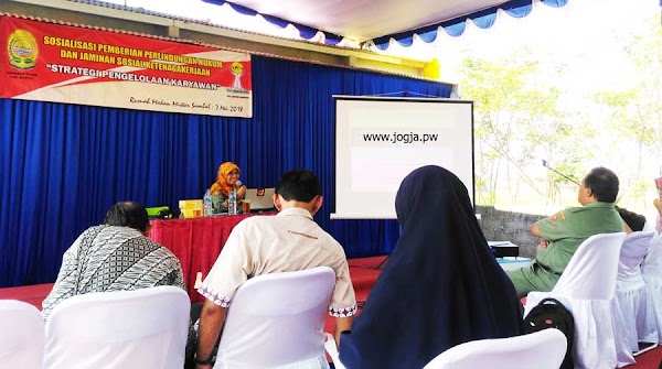 Disnakertrans Kab. Bantul Sosialisasikan Pemberian Perlindungan Hukum dan Jaminan Sosial Ketenagakerjaan Disnakertrans Kab. Bantul Sosialisasikan Pemberian Perlindungan Hukum dan Jaminan Sosial Ketenagakerjaan
