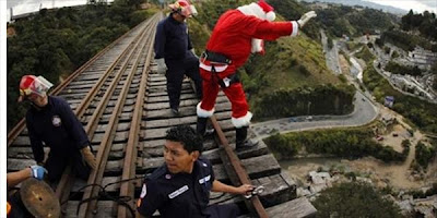 SUCESOS: Bombero muere en Chile vestido de Papá Noel 1