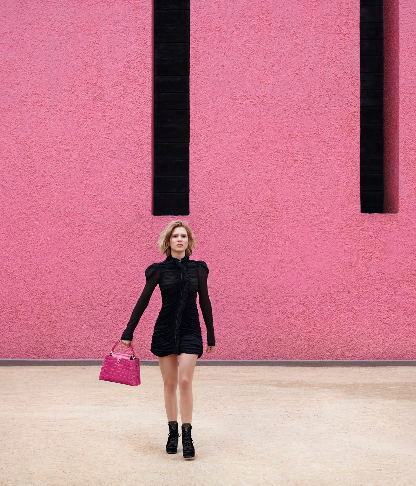 Bond Girl Lea Seydoux Gives A Peek Into Her First Louis Vuitton Campaign To  Release Friday