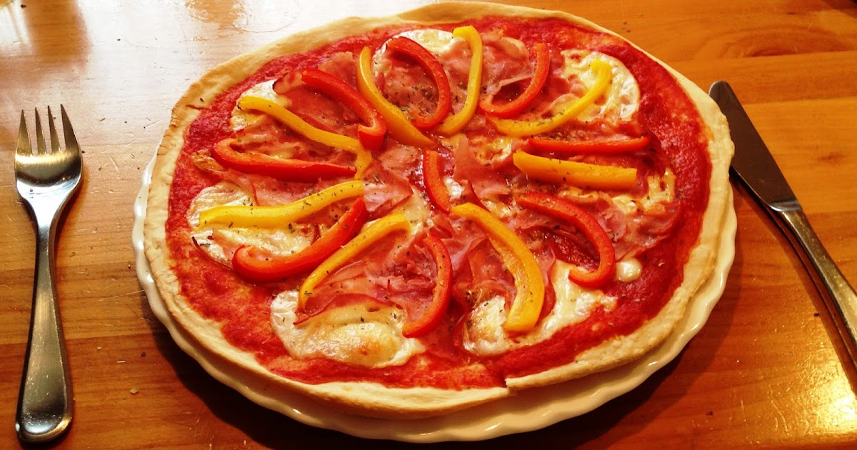 deliciouscooking: Pizza mit Schinken und Peperoni