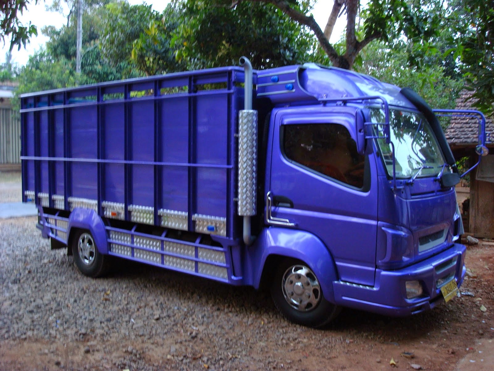 Kumpulan Foto  Modifikasi Truk  Indonesia Terbaru Modif 